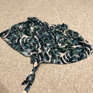 Large flowery shorts..super cute paper bag effect